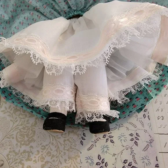 Vintage Madame Alexander Doll 8" Beth - Little Women - Picture 8 of 10